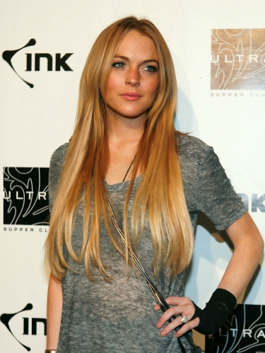 Lindsay Lohan hair color